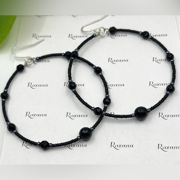 Black Onix and Premium Japanese seed Beads hoop earrings-Silver plated findings - Picture 3 of 3